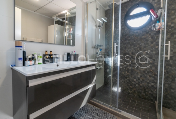 Herverkoop - Villa - Torrevieja - Urb. Rosaleda