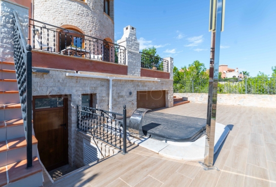 Resale - Villa - San Miguel de Salinas