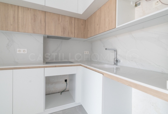 Herverkoop - Appartement / flat - Torrevieja - Centro