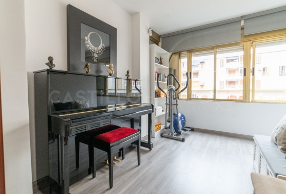 Herverkoop - Appartement / flat - Torrevieja - El Acequión - Los Náufragos