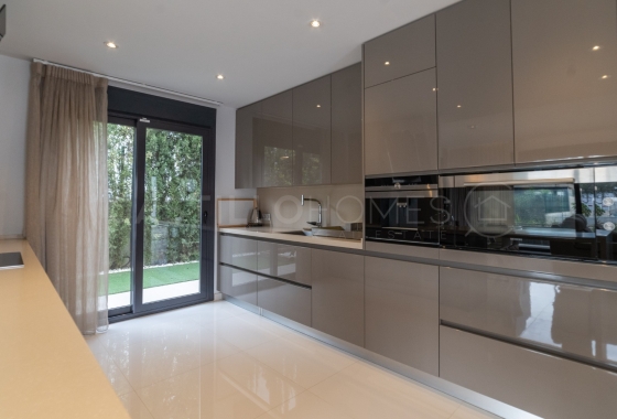 Herverkoop - Villa - Orihuela Costa - Campoamor