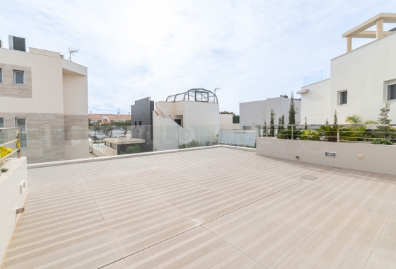 Herverkoop - Villa - Orihuela Costa - Campoamor