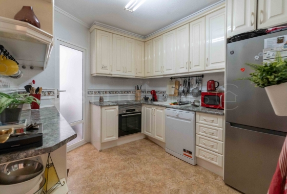 Wiederverkauf - Wohnung - Torrevieja - Centro