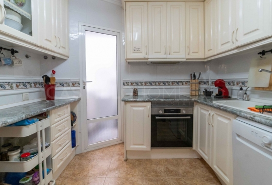 Wiederverkauf - Wohnung - Torrevieja - Centro