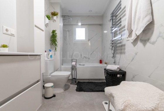 Wiederverkauf - Wohnung - Torrevieja - Centro