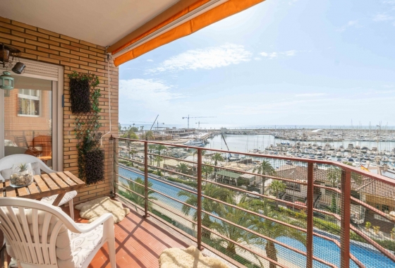 Wiederverkauf - Wohnung - Torrevieja - Centro