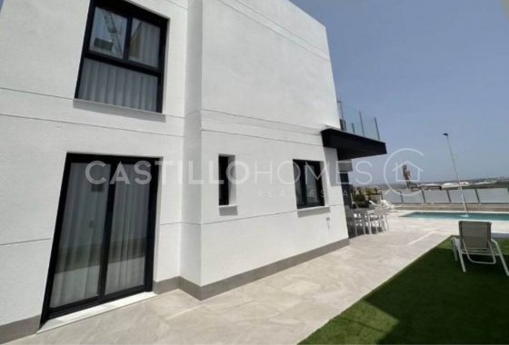 Reventa - Villa - Orihuela Costa - Los Altos