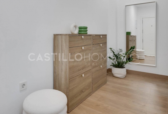 Herverkoop - Appartement / flat - Torrevieja - Playa de los Locos