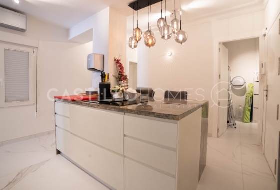 Herverkoop - Appartement / flat - Torrevieja - Centro