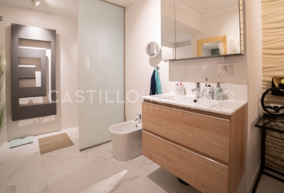 Herverkoop - Appartement / flat - Torrevieja - Centro