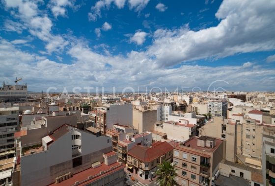 Herverkoop - Appartement / flat - Torrevieja - Centro