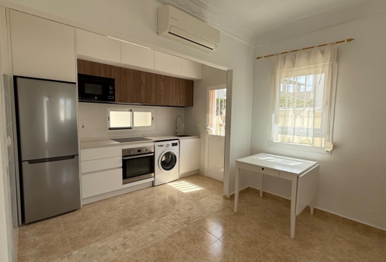 Resale - Villa - Torrevieja - Costa Blanca