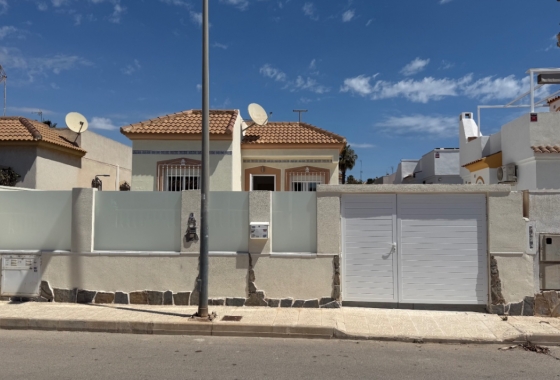 Resale - Villa - Torrevieja - Costa Blanca