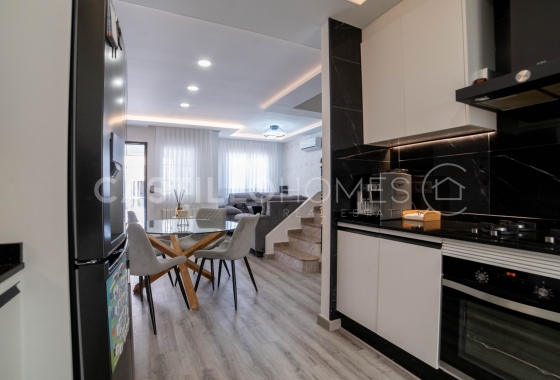 Wiederverkauf - Stadthaus - Orihuela Costa - Villamartín