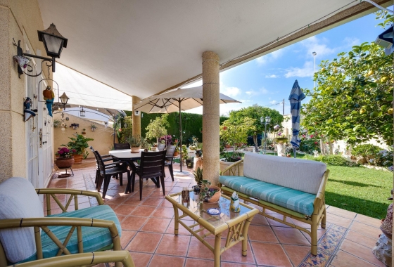 Wiederverkauf - Villa - Torrevieja - aguas nuevas