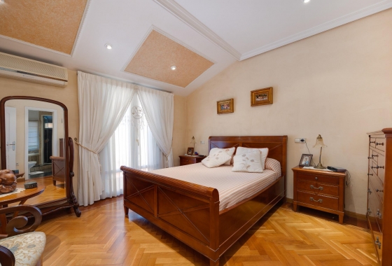 Wiederverkauf - Villa - Torrevieja - aguas nuevas