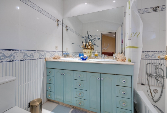 Wiederverkauf - Villa - Torrevieja - aguas nuevas