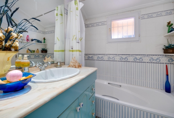 Wiederverkauf - Villa - Torrevieja - aguas nuevas