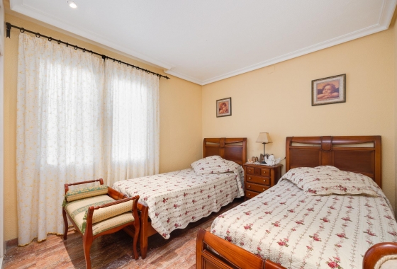 Wiederverkauf - Villa - Torrevieja - aguas nuevas