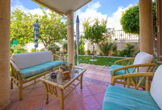 Wiederverkauf - Villa - Torrevieja - aguas nuevas