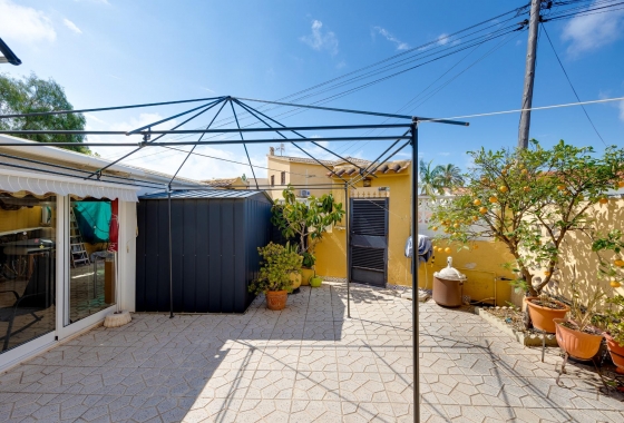 Wiederverkauf - Villa - Torrevieja - aguas nuevas