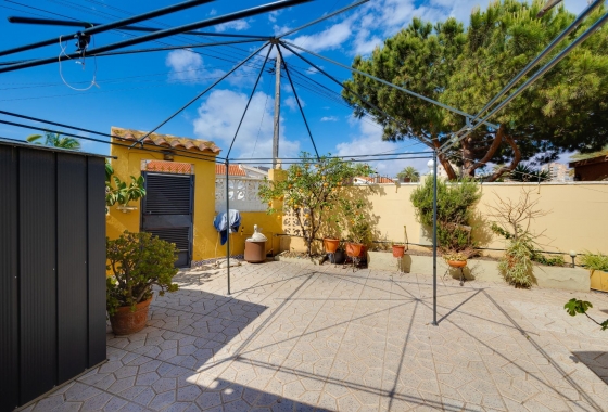 Wiederverkauf - Villa - Torrevieja - aguas nuevas