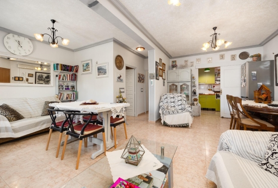 Wiederverkauf - Villa - Torrevieja - aguas nuevas