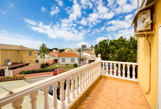 Wiederverkauf - Villa - Torrevieja - aguas nuevas