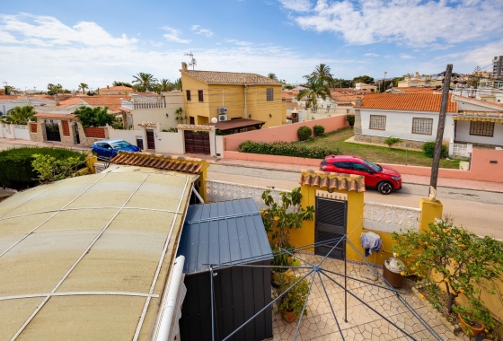 Wiederverkauf - Villa - Torrevieja - aguas nuevas