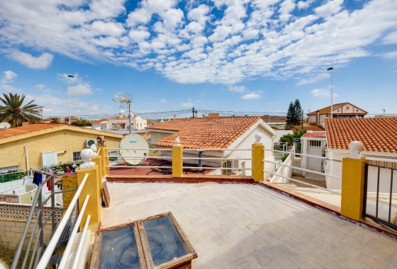 Wiederverkauf - Villa - Torrevieja - aguas nuevas