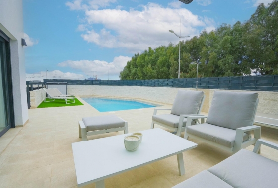 Resale - Villa - Dolores