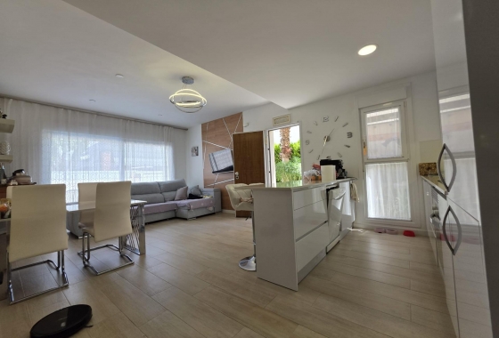 Herverkoop - Villa - Pilar de la Horadada - Zona Pueblo