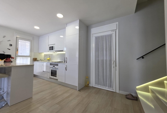 Herverkoop - Villa - Pilar de la Horadada - Zona Pueblo