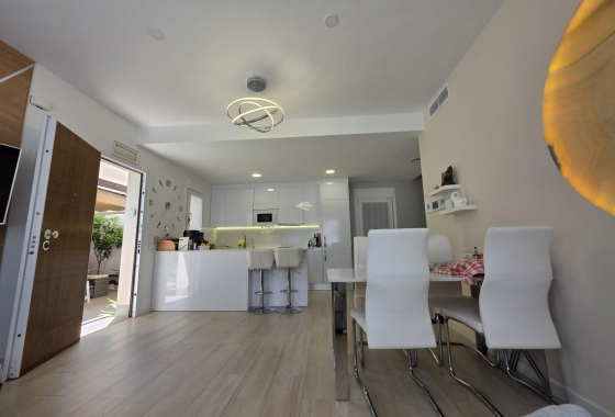 Herverkoop - Villa - Pilar de la Horadada - Zona Pueblo