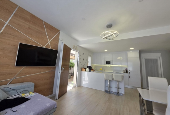 Herverkoop - Villa - Pilar de la Horadada - Zona Pueblo