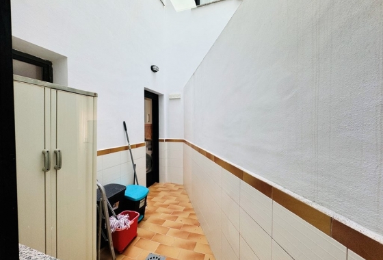 Resale - Apartment / flat - La Mata