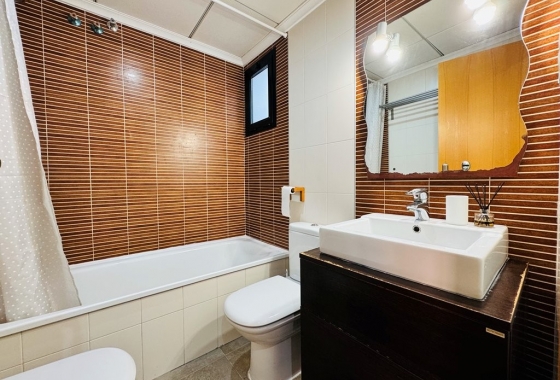 Resale - Apartment / flat - La Mata