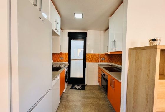 Resale - Apartment / flat - La Mata