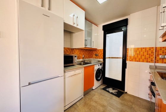 Resale - Apartment / flat - La Mata