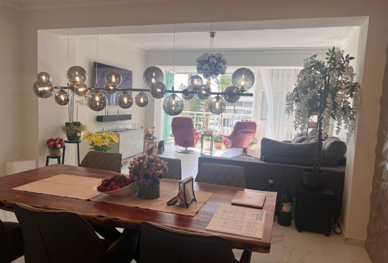 Återförsäljning - Lägenhet / lägenhet - Torrevieja