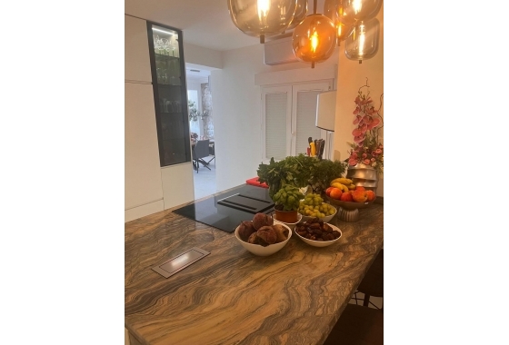 Återförsäljning - Lägenhet / lägenhet - Torrevieja