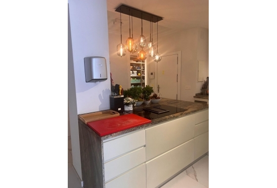 Återförsäljning - Lägenhet / lägenhet - Torrevieja