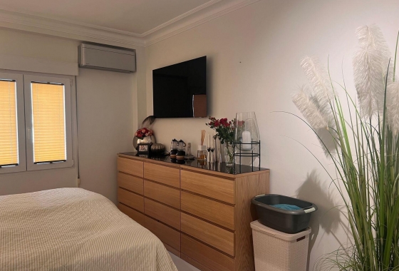 Återförsäljning - Lägenhet / lägenhet - Torrevieja