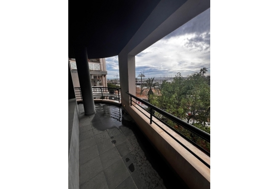 Herverkoop - Appartement / flat - Torrevieja - Centro - Muelle Pesquero