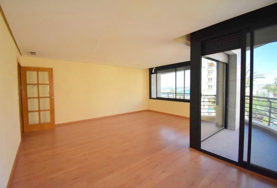 Herverkoop - Appartement / flat - Torrevieja - Centro - Muelle Pesquero