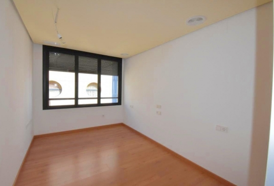 Herverkoop - Appartement / flat - Torrevieja - Centro - Muelle Pesquero