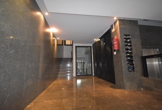 Herverkoop - Appartement / flat - Torrevieja - Centro - Muelle Pesquero