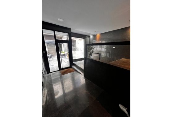 Herverkoop - Appartement / flat - Torrevieja - Centro - Muelle Pesquero