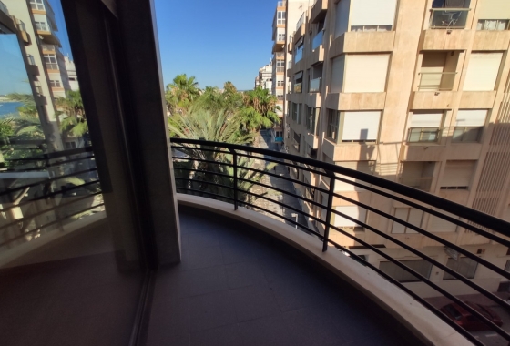 Wiederverkauf - Wohnung - Torrevieja - Puerto