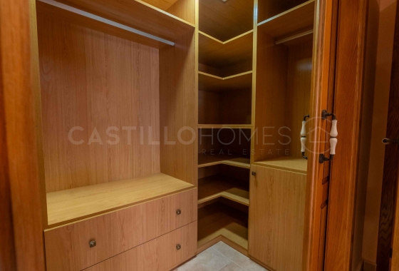 Wiederverkauf - Wohnung - Torrevieja - Centro